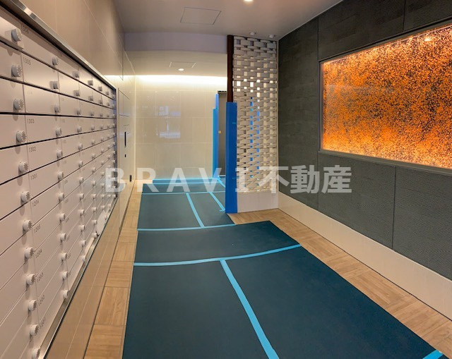 アーバネックス真田山　BRAVI不動産のロビー|【アーバネックス真田山】落ち着いたロビーです