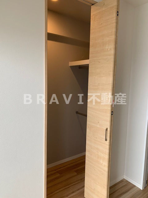 アーバネックス真田山　BRAVI不動産の収納|【アーバネックス真田山】ウォークインクローゼット