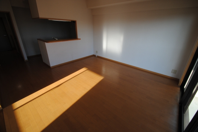 グリーンヒル櫛原の居間・リビング|内装イメージ：同物件別室