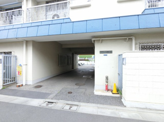 【エントランス】 | JR京浜東北線「大森」駅徒歩18分、「大田文化の森」バス停まで徒歩1分。