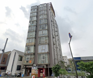 【外観】 | 3階部分・南西角部屋につき採光・風通し良好です。
廊下側も人通りが少なくプライバシーを確保出来ます。