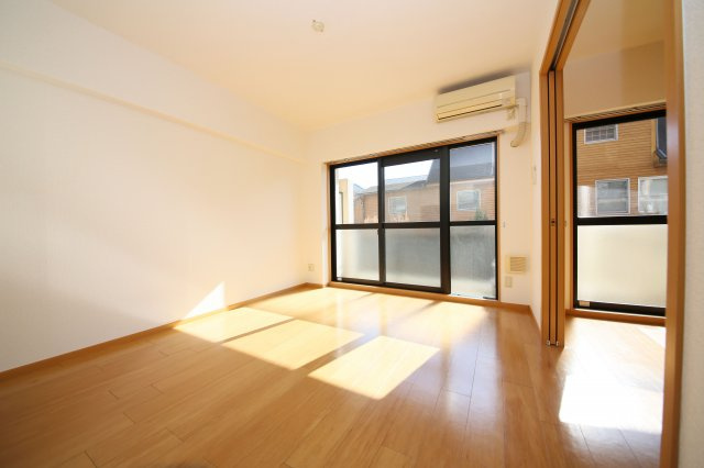 プラシードの居間・リビング