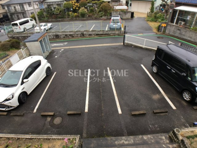【駐車場】 | ハイネス香 | 駐車場完備です
