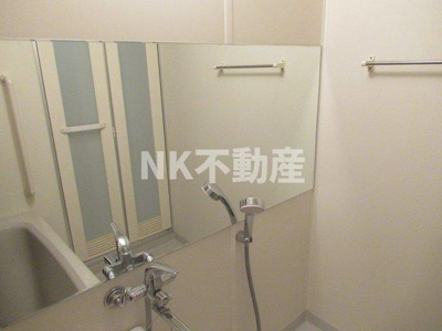 【浴室】 | アンドユーイワキ東大阪（長田賃貸） | お風呂に鏡があります