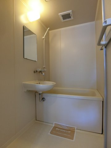 グランドール三柳Ⅰの浴室