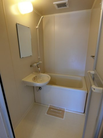 グランドール三柳Ⅰの浴室