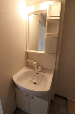 【独立洗面台】 | グランルミエールB