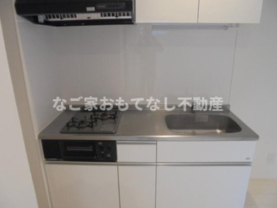 【キッチン】 | レガリスト新富（REGALEST新富） | ※写真は別号室です