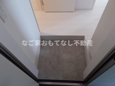 【玄関】 | レガリスト新富（REGALEST新富） | ※写真は別号室です