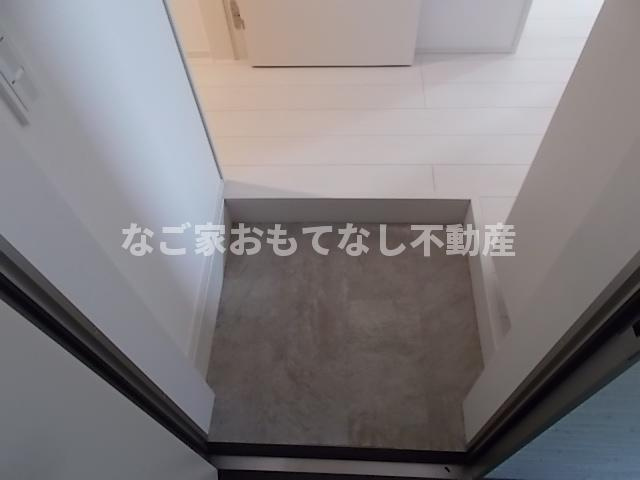 【玄関】 | レガリスト新富（REGALEST新富） | ※写真は別号室です