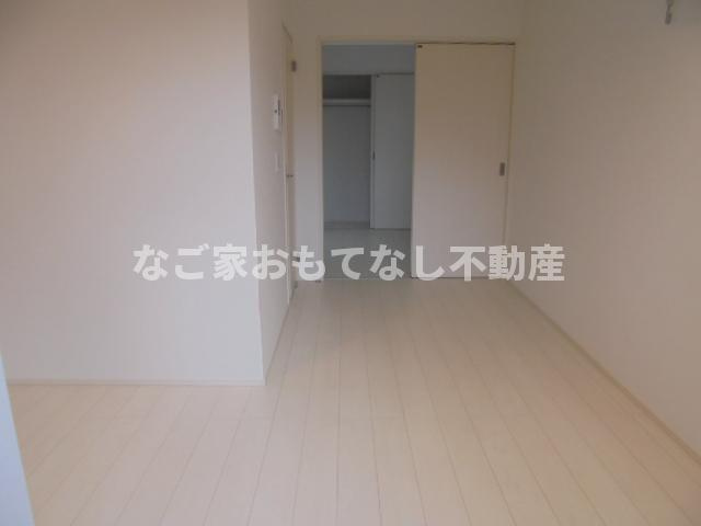 【居間・リビング】 | レガリスト新富（REGALEST新富） | ※写真は別号室です