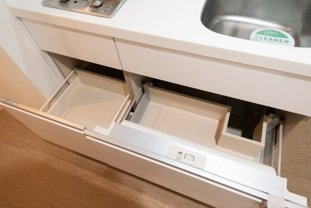 【キッチン】 | プレスタイル入谷Ⅱ | システムキッチン（2口ガスコンロ）