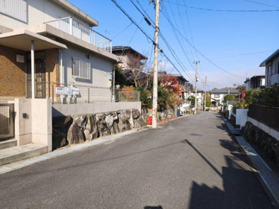 【前面道路含む現地写真】 | 大津市朝日2丁目17-7　中古戸建