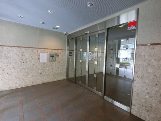 【エントランス】