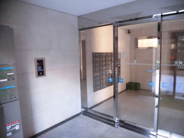天神アコールマンションのエントランス|毎日通るエントランスはこのようになっています