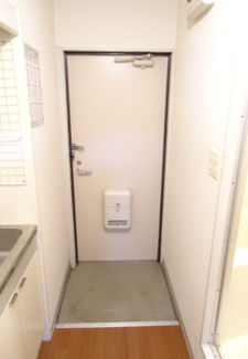 【玄関】 | 《高稼働》滋賀県彦根市芹川町一棟マンション