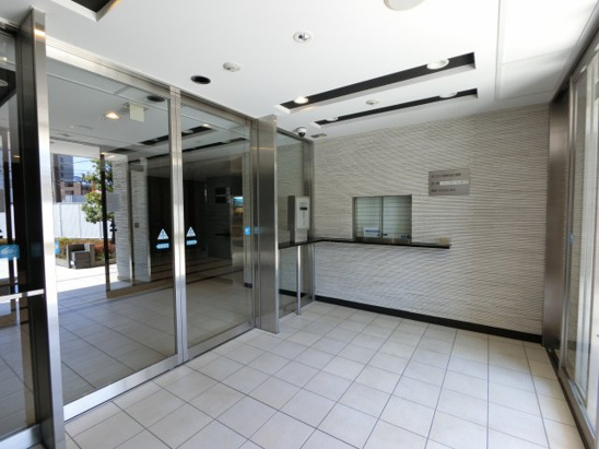 【エントランス】