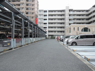 【駐車場】 | 機械式駐車場。