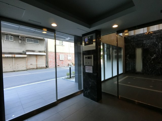 【エントランス】