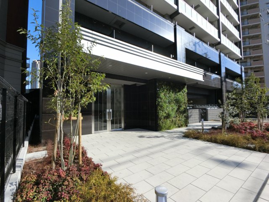 【エントランス】