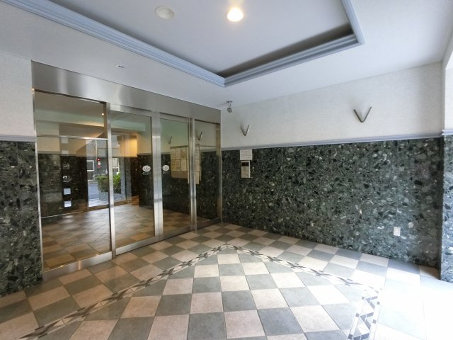 【エントランス】