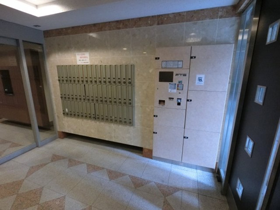 【エントランス】