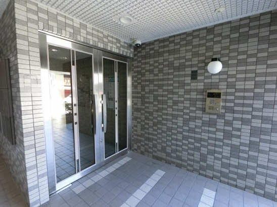 【エントランス】