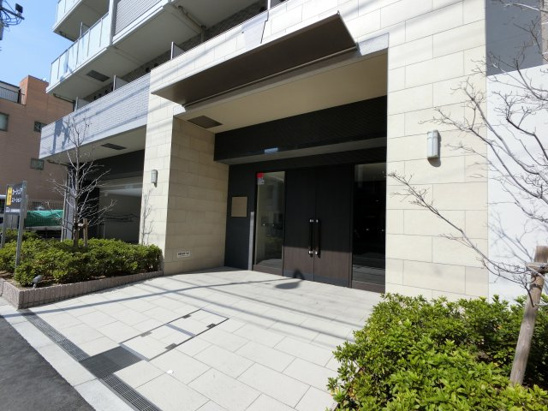 【エントランス】