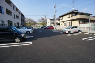 【駐車場】