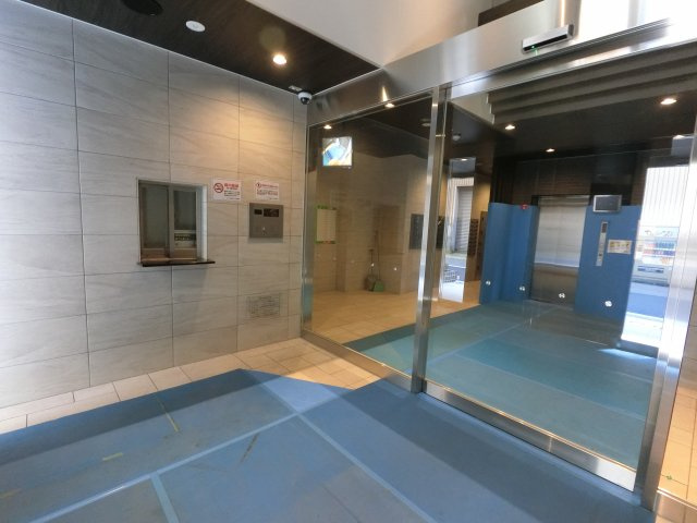 【エントランス】