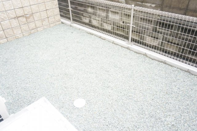 熊本市東区新外４丁目のアパートの庭