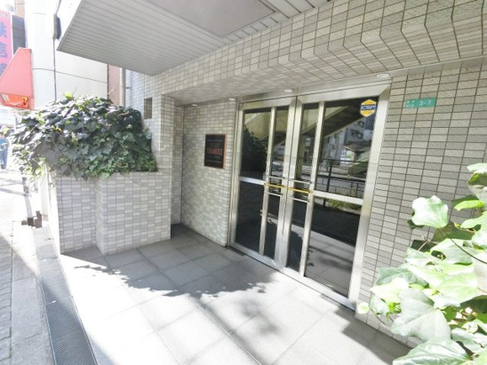 【エントランス】