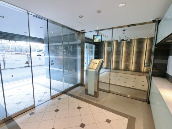 【エントランス】