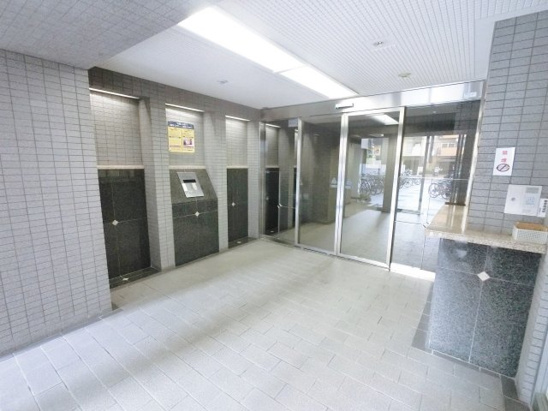【エントランス】