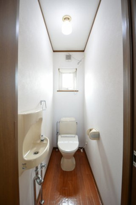 【周辺】 | グランドハイツA棟 | ゆったりとした空間のトイレです