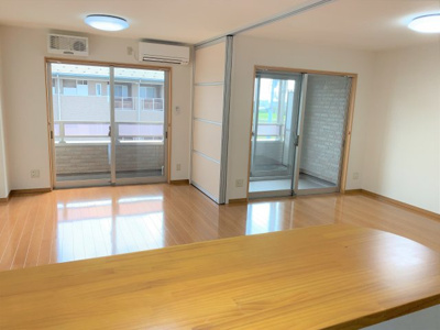 【居間・リビング】 | さくらいマンション青島B | 居間です