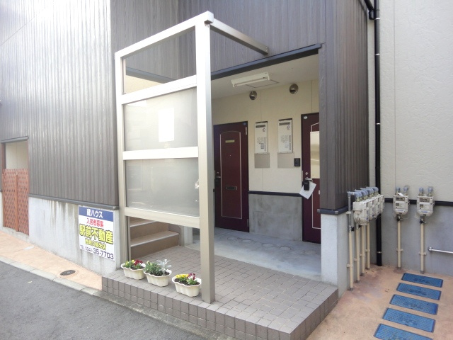 蔵ハウス【キャッシュバック対象物件】のエントランス