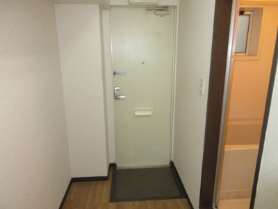 【玄関】 | レスポアール双葉