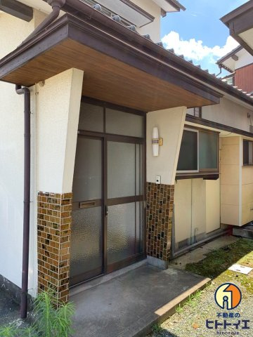 藤原荘のエントランス