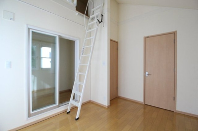 【洋室】 | メゾンオルテ