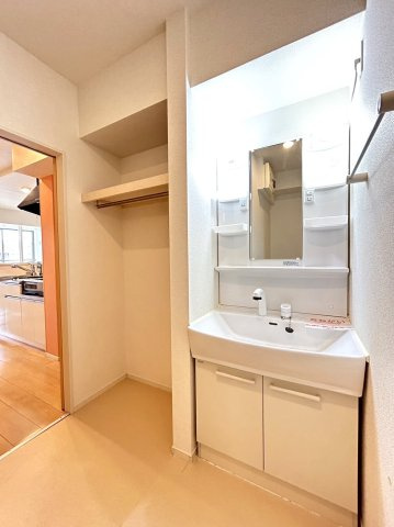 スカイパレスＡの独立洗面台