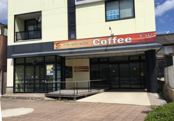 TMビル（唐津駅北口）の外観