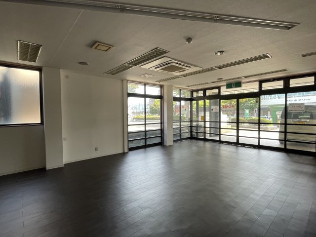 TMビル（唐津駅北口）