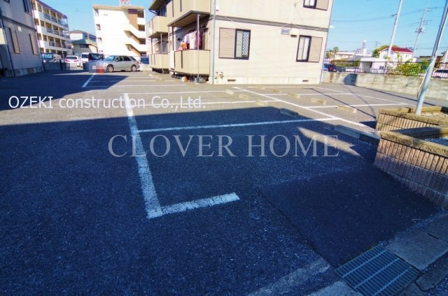 レトアA棟の駐車場