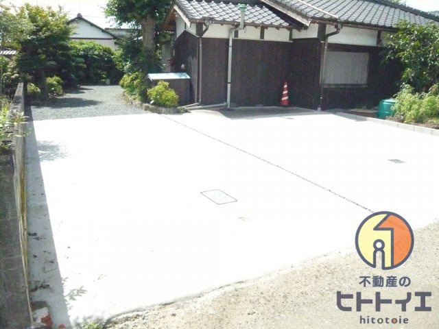 近松貸家の駐車場|駐車場完備です