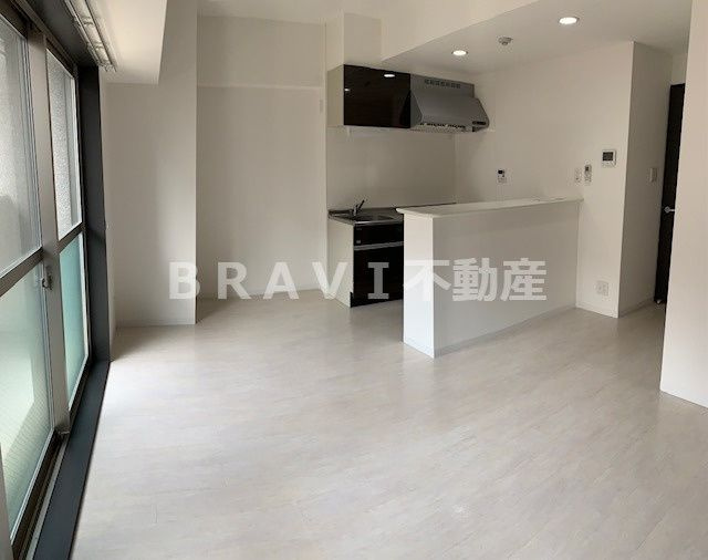 グランデカワノ真田山　BRAVI不動産の居間・リビング|【グランデカワノ真田山】ゆったりとした居間です