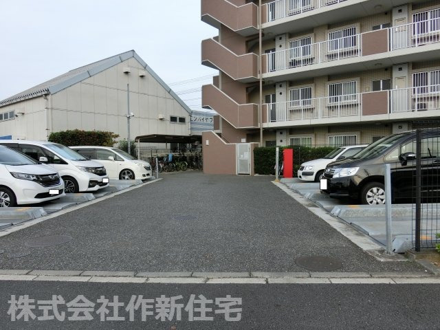 レクシオ東習志野　東南角住戸の駐車場|空あり　月額1,000円～7,000円　空状況は逐次、ご確認ください。