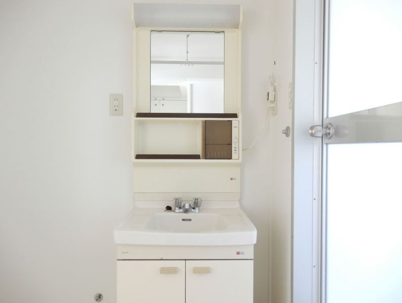 ビレッジハウス吉井Ⅱ【キャッシュバック対象物件】の独立洗面台|独立洗面台、朝の身支度には欠かせません