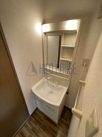 リヴェール高沢Aの洗面所