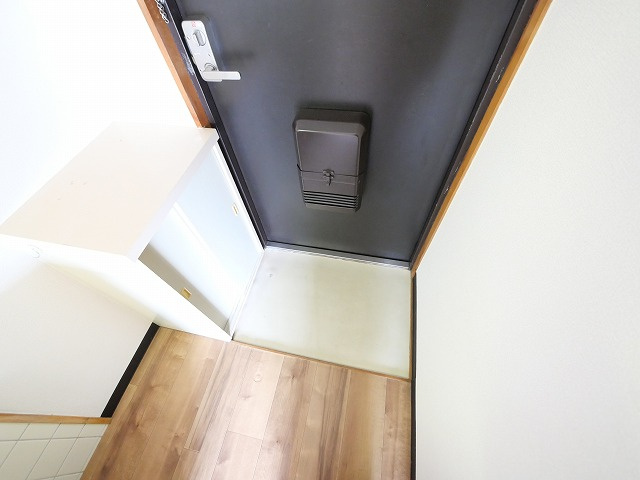 大東工芸マンションの玄関|収納もある玄関です